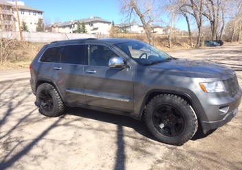 Kompletne tylne Jeep Grand Cherokee WK2